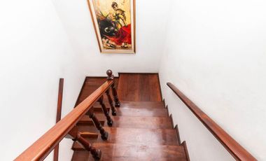 HERMOSA CASA 5 AMBIENTES lote 13,50 x 56 mts