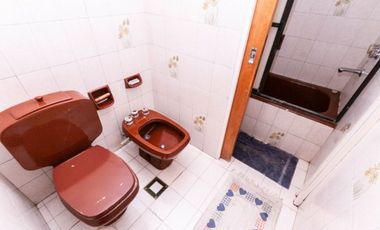 HERMOSA CASA 5 AMBIENTES lote 13,50 x 56 mts
