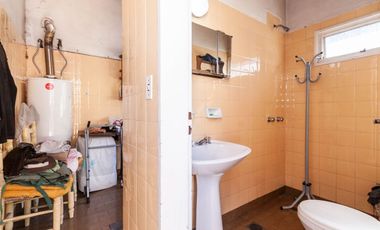 HERMOSA CASA 5 AMBIENTES lote 13,50 x 56 mts