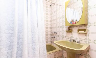 HERMOSA CASA 5 AMBIENTES lote 13,50 x 56 mts