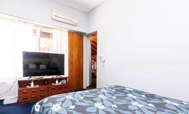 HERMOSA CASA 5 AMBIENTES lote 13,50 x 56 mts