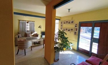 Casa Quinta Av. Perón 5183