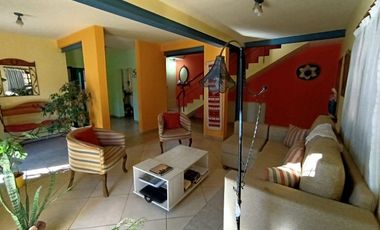 Casa Quinta Av. Perón 5183