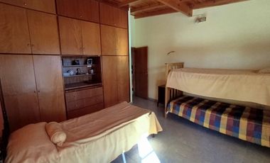 Casa Quinta Av. Perón 5183