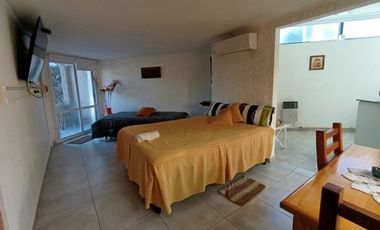 Casa Quinta Av. Perón 5183
