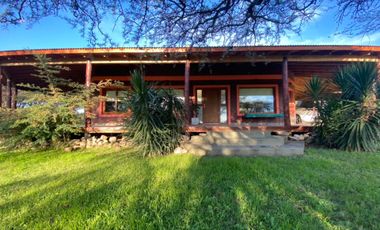 Casa Quinta en Comadreja esquina Tero
