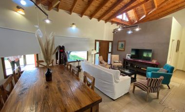 Casa Quinta en Comadreja esquina Tero