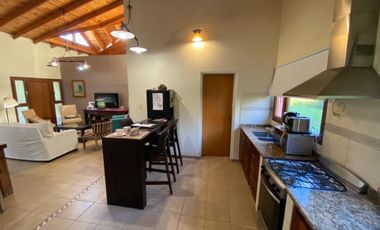 Casa Quinta en Comadreja esquina Tero
