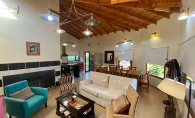 Casa Quinta en Comadreja esquina Tero