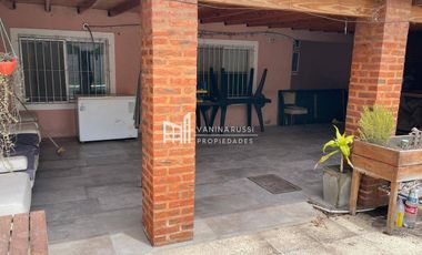 CASA DE 5 AMBIENTES EN ALQUILER - INGENIERO MASCHWITZ
