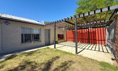 CASA EN VENTA CON PILETA EN AZUL, BUENOS AIRES