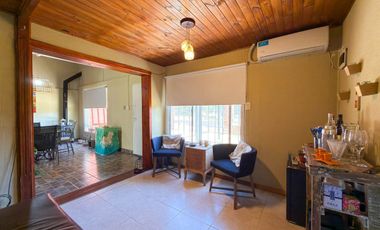 CASA EN VENTA CON PILETA EN AZUL, BUENOS AIRES