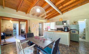 CASA EN VENTA CON PILETA EN AZUL, BUENOS AIRES