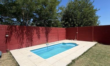 CASA EN VENTA CON PILETA EN AZUL, BUENOS AIRES