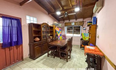 Casa 6 ambientes 203 m² en venta con cochera en Wilde