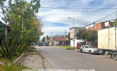 Casa 6 ambientes 203 m² en venta con cochera en Wilde
