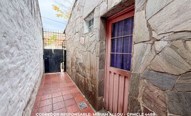 Casa 6 ambientes 203 m² en venta con cochera en Wilde