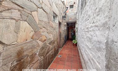Casa 6 ambientes 203 m² en venta con cochera en Wilde