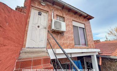 Casa 6 ambientes 203 m² en venta con cochera en Wilde