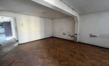 CASA ESQUINA EN SAN MIGUEL  REMODELAR GRAN TERRENO