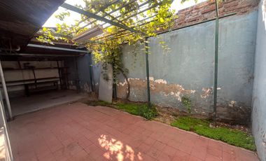 CASA ESQUINA EN SAN MIGUEL  REMODELAR GRAN TERRENO