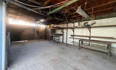 CASA ESQUINA EN SAN MIGUEL  REMODELAR GRAN TERRENO