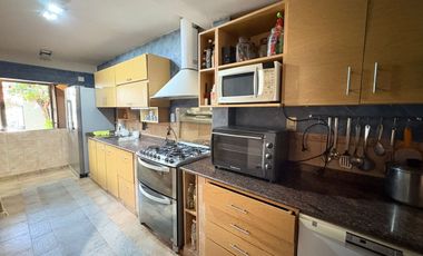 VENTA CASA DUPLEX B° SANTA ANA- PERICO 135M2