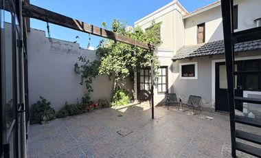 VENTA CASA DUPLEX B° SANTA ANA- PERICO 135M2