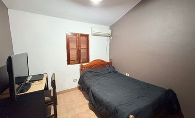 VENTA CASA DUPLEX B° SANTA ANA- PERICO 135M2