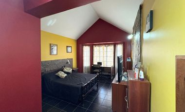VENTA CASA DUPLEX B° SANTA ANA- PERICO 135M2