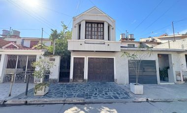 VENTA CASA DUPLEX B° SANTA ANA- PERICO 135M2