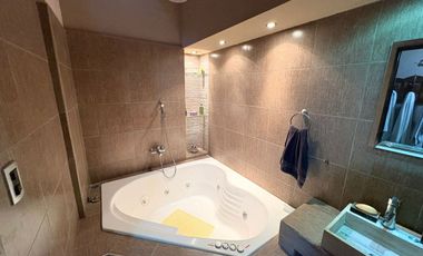 VENTA CASA DUPLEX B° SANTA ANA- PERICO 135M2