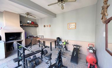 VENTA CASA DUPLEX B° SANTA ANA- PERICO 135M2