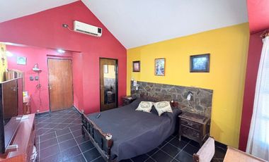 VENTA CASA DUPLEX B° SANTA ANA- PERICO 135M2