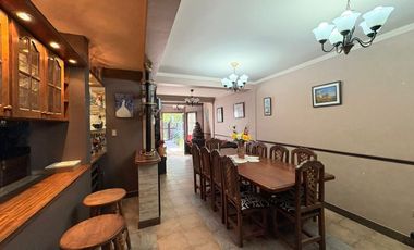 VENTA CASA DUPLEX B° SANTA ANA- PERICO 135M2