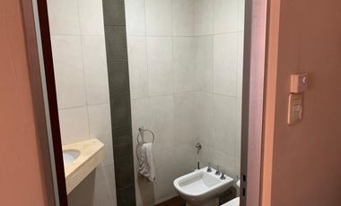 VENTA CASA B° LOS PERALES - 4 AMBIENTES