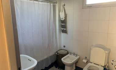 VENTA CASA B° LOS PERALES - 4 AMBIENTES