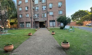 VENTA DEPARTAMENTO 3 DORMITORIOS CON COCHERA.