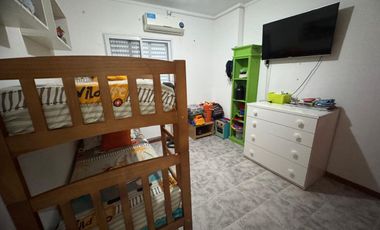 VENTA DEPARTAMENTO 3 DORMITORIOS CON COCHERA.