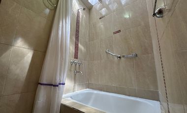 VENTA CASA 3 DORM 1600m2 - B° LOS PERALES
