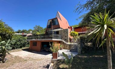 VENTA CASA 3 DORM 1600m2 - B° LOS PERALES