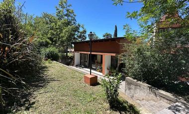 VENTA CASA 3 DORM 1600m2 - B° LOS PERALES