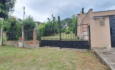 VENTA CASA 3 DORM 1600m2 - B° LOS PERALES