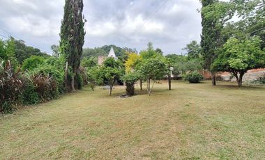 VENTA CASA 3 DORM 1600m2 - B° LOS PERALES
