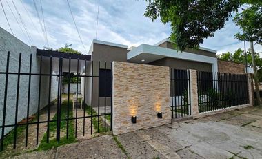 CASA EN VENTA EN RECONQUISTA ( 4BV)