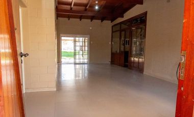 Casa en alquiler Barrio Sarmiento