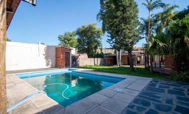Casa en alquiler Barrio Sarmiento