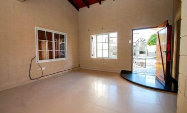 Casa en alquiler Barrio Sarmiento