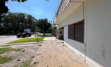 Casa en venta en Avellaneda a refaccionar