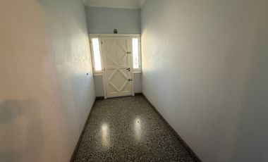 CHALET EN ALQUILER. 3 HABITACIONES, 2 BAÑOS.POCITO
